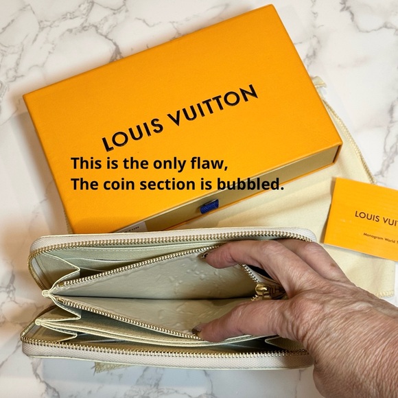 Source Unknown Iconic Fashion Damier Blue Wallet - Picture 7 of 11